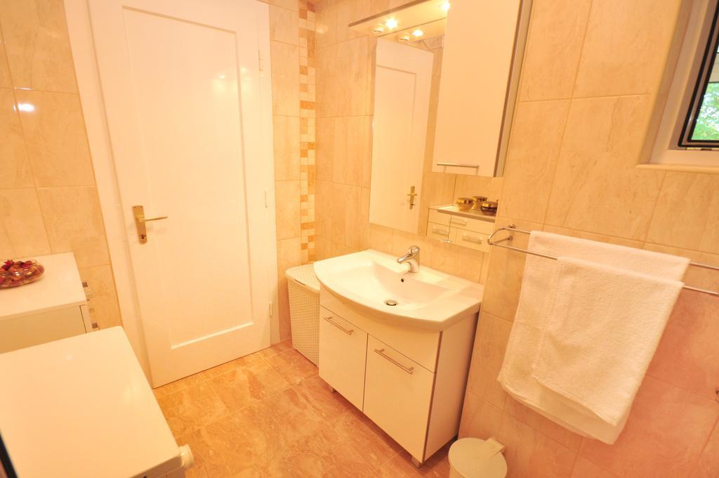 Downtown Apartment Durdica Split Buitenkant foto